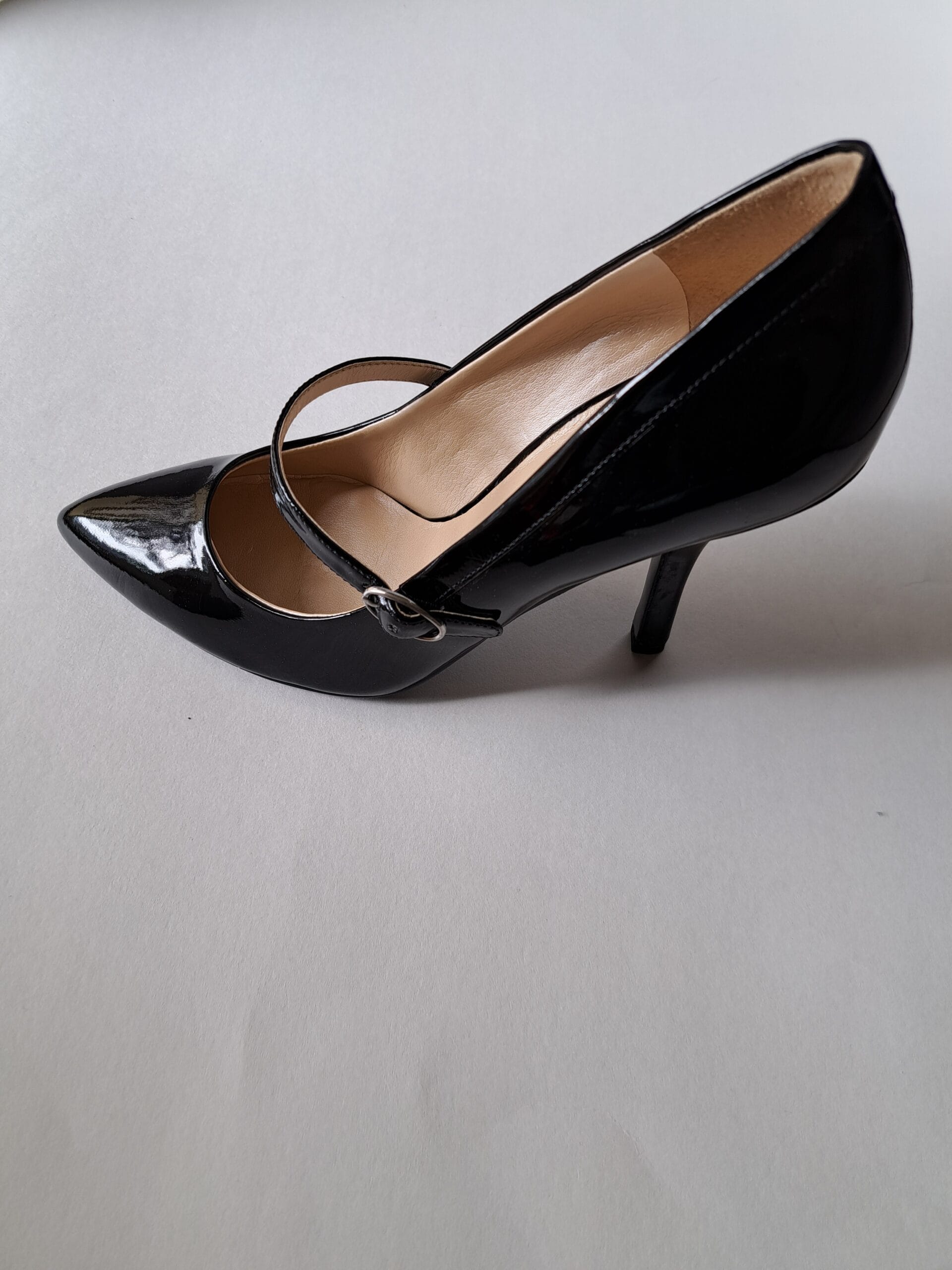 Nine West Bouffant Black Heel Shoes